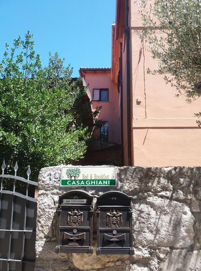 B&B Casa Ghiani Isili Екстериор снимка